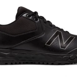 **NEW Style** New Balance Low Top Field Shoe Shoes