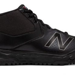**NEW Style** New Balance Mid Top Field Shoe